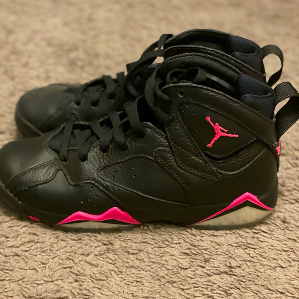 Jordan 7 Retro Black Hyper Pink